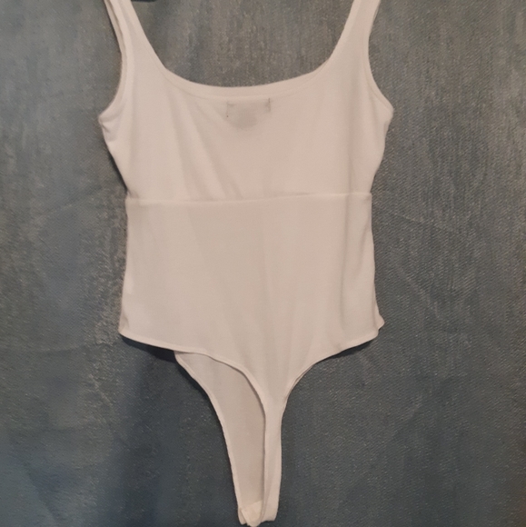 White body suit - Picture 1 of 2
